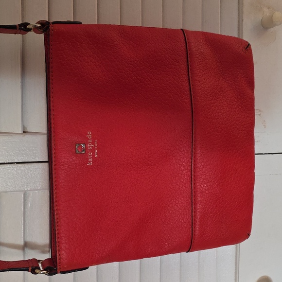 KATE SPADE RED CURRAN CORA SOUTHPORT AVE CROSSBODY BAG GOOD CONDITION - Picture 2 of 10